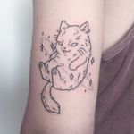 Handpoked space cat tattoo by Teagan Campbell. #TeaganCampbell #handpoke #linework #cute #creature #cat #space