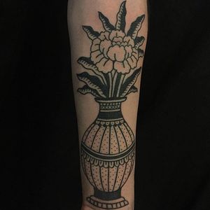 Vase by Jenna Bouma (via IG-slowerblack) #handpoked #blackwork #blackink #flora #Slowerblack #JennaBouma