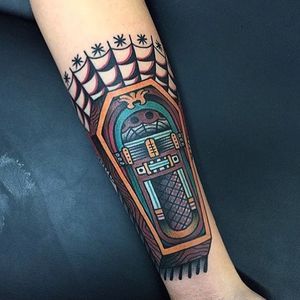 Jukebox tattoo by Almagro Tattooer #jukebox #music #traditional #AlmagroTattooer
