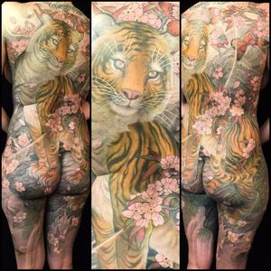 Tattoo by Shige #JapaneseTattoos #JapaneseBodysuits #Irezumi #Bodysuits #Backpiece #Shige #ShigeYellowBlaze