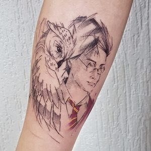 Harry Potter e Edwiges por Dani Bastos! #DaniBastos #tatuadorasbrasileiras #tattoobr #brasília #harrypotter #edwig #edwiges #sketch