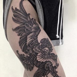 Tatuaje de pájaro de Kristina Darmaeva #KristinaDarmaeva #blackwork #bird