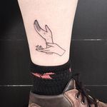 Twin Peaks tattoo by dearemilyann. #twinpeaks #minimalist #hands