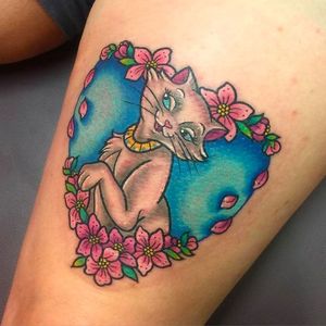 Cute Disney Classic Cat Tattoo by Sarah K @SarahKTattoo #SarahKTattoo #SouthAustralia #Neotraditional #Colorful #Pop #bright_and_bold #Neotraditionaltattoo #Disneytattoo