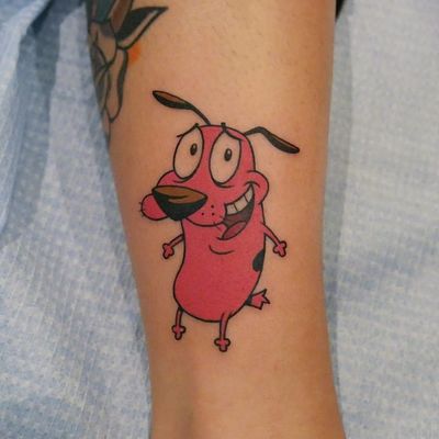 Courage the Cowardly Dog tattoo by Pat Crump #PatCrump #colortattoo #cartoontattoo #newtraditionaltattoo #couragethecowardlydogtattoo #tvtattoo #dogtattoo #tattoooftheday 
