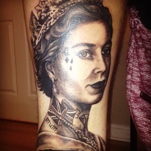 Tattooed Queen ELizabeth by Jamie Billinghurst (via IG -- tattoosinnersaint) #JamieBillinghurst #queenelizabethII #queenelizabethtattoo #queenelizabethIItattoo