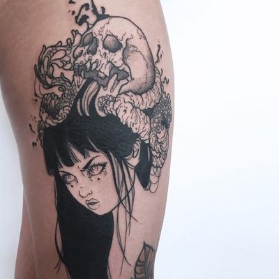 Skull and lady tattoo by Silly Jane #SillyJane #illustrative #blackfill #blackandgrey #skull #guts #darkart #linework #blood #portrait #ladyhead #lady #bloodsplatters #Japanese #newtraditional #mashup #manga