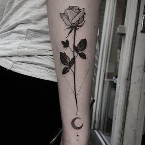 Rose tattoo by Arthur Perfetto. #ArthurPerfetto #blackwork #dotwork #pointillism #rose #gorgeous #flower #floral