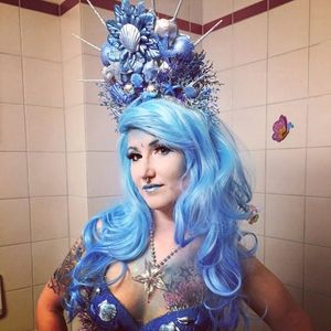 Mermaid crown of Moni Makkaroni on Instagram. #mermaidcrown #mermaid #tattoodobabes #fashion