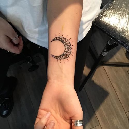 Intricate moon tattoo by Ian Atkinson #ianatkinson #mandala #dotwork #patternwork #intricate #moon