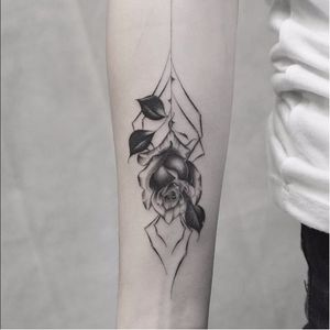Spider rose tattoo by Kane Navasard #KaneNavasard #blackandgrey #rose #spider #fineline