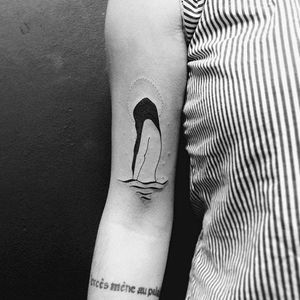 Minimalistic tattoo by Guga Scharf #minimalistic #GugaScharf #linework