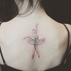 Black and grey ballet tattoo by Ekaterina Yüksel-Dunayeva #ballettattoo #EkaterinaYükselDunayeva #blackandgrey