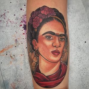 Frida Kahlo tattoo by Amanda Householder. #FridaKahlo #femaleicon #painter #fineart #icon