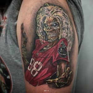 Who knew that Iron Maiden and the Tampa Bay Buccaneers shared so many fans... (Via IG - drawn_sd)