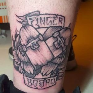 Fingerboarding tattoo by Jesus Lorente (via IG -- jotaeley666) #JesusLorente #fingerboard #fingerboarding #fingerboardtattoo #techdeck #techdecktattoo