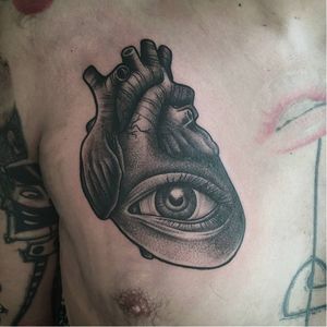 Anatomical tattoo by L'Andro Gynette #LAndroGynette #monochrome #blackandgrey #blackwork #anatomicalheart #eye