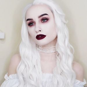 White Queen from Alice in Wonderland by Rachel Georgina (via IG-rachelgeorgina) #MUA #makeupartist #goth #grunge #lipstick #eyeshadow #rachelgeorgina