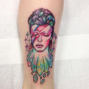 David Bowie crystal mash-up tattoo by Roberto Euán, photo: Instagram #DavidBowie #ZiggyStardust #crystal #crystalcluster #neon #RobertoEuán
