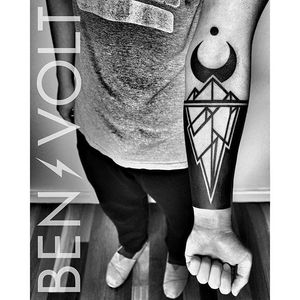 Iceberg tattoo by Ben Volt. #BenVolt #iceberg #blackwork #ice #mountain #arctic #heavy #geometric #minimalism #minimalist