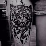 Tigre por Wesley Maik! #WesleyMaik #Tatuadoresbrasileiros #tatuadoresdobrasil #tattoobr #tattoodobr #SãoPaulo #blackwork #tiger #tigre #animal