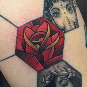 Rose tattoo by David Tevenal #DavidTevenal #traditionaltattoo #rosetattoo #colortattoo #flowertattoo #besttattooartists
