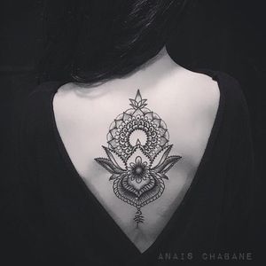 Mehndi inspired tattoo by Anais Chabane #AnaisChabane #ornamental #mehndi #mehndiinspired