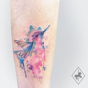 Tatuaje de colibrí por Jason Adelinia #hummingbird #watercolor #watercolorartist #JasonAdelinia
