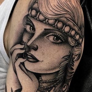 Lady tattoo by Shaun Topper #shauntopper #ladytattoo #blackandgrey #ladyhead #portrait #lady #eyes #lips #hand #crown #headband #feather #peacockfeather #pearls #traditional #tattoooftheday