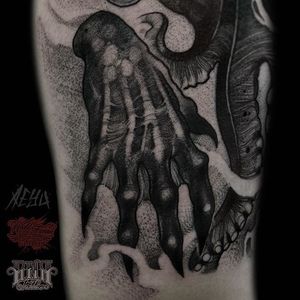 Hand Tattoo by Alex Underwood #hand #blackworkhand #creepyhandtattoo #blackwork #blackworktattoo #blackworktattoos #blacktattoos #blackink #blackworkartists #AlexUnderwood