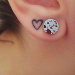 Ear lobe tattoo via Instagram @lady_lancer_lover #heart #micro #microtattoo #earlobe #earlobetattoo #minimalistic #minimalism