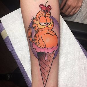 Garfield love by Alex Strangler #AlexStrangler #newtraditional #newschool #Garfield #color #cartoon #comic #animation #movie #cat #icecream #Pooky #cherry #foodporn #tattoooftheday