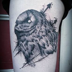Tatuaje de búho por Jean Carcass