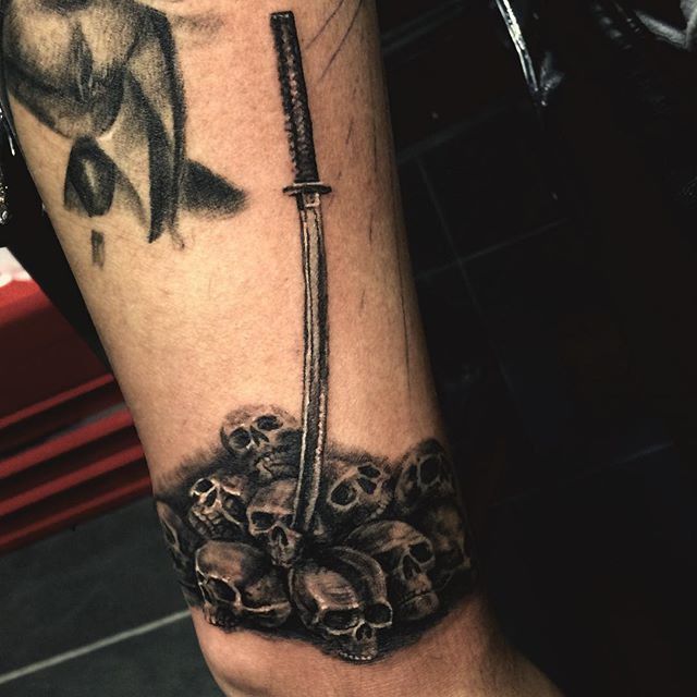  Hattori Hanzo Sword from KillBill Gap filler inner bicep addition to  an Inked Icons sleeve oculustattoo Next to Christian Bale  Instagram