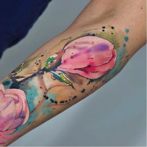 Watercolour tulip tattoo by Aleksandra Katsan #AleksandraKatsan #watercolour #watercolor #flower #tulip