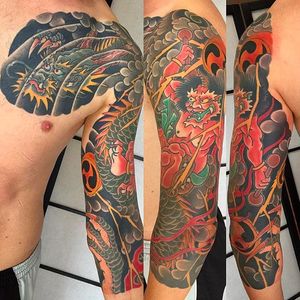 Fujin and Raijin, beautiful sleeve tattoo done by Sandor Jordan. #sandorjordan #hakutsurutattoo #japanesestyle #japanese #essen #fujin #raijin