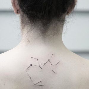 Constellations by Hannah Nova (Via IG hannah_novart) #constellation #space #stars #simple #finelines #HannahNovaDudley