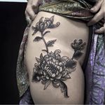 Flower tattoo by Andre Cast #AndreCast #blackwork #flower