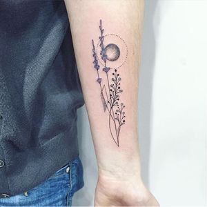 Subtle lavender tattoo by Anna Bravo #AnnaBravo #flower #floral #botanical