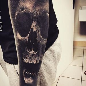Awesome Skull Tattoo sleeve by Sandry Riffard @audeladureeltattoobysandry #SandryRiffard #SandryRiffardtattoo #Realistic #Black #Blackandgray #Blackwork #Skull #Skulltattoo #France