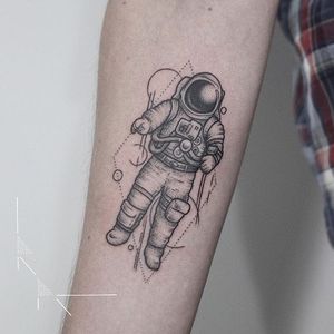 Astronaut tattoo by Raich Ainsworth. #astronaut #space #geometric