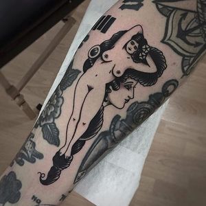 Lady pinup Tattoo by Todd #Toddtattooer #Black #Traditional #Lady #Lyon #France #mercibonsoir