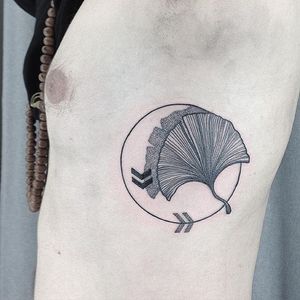 Subtle tattoo by Ana Work #ginkgo #leaf #AnaWork #blackwork #linework #dotwork