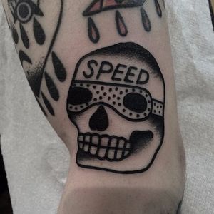Speed Skull Tattoo by Hudson Tattoo #speedskull #speedskulltattoos #blackworkskull #skulltattoo #skulltattoos #HudsonTattoo