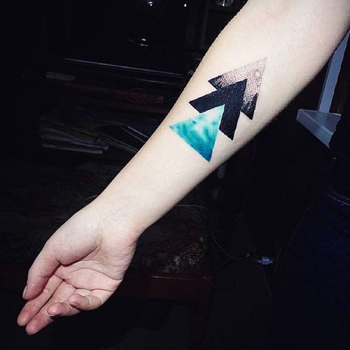 Triad tattoo by Vitaly Kazantsev. #VitalyKazantsev #fineline #triangle #triad #geometric