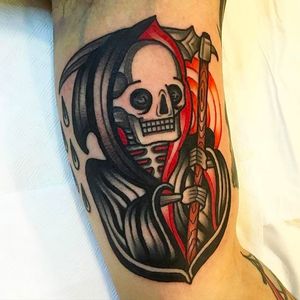 A really creative appreach to the grim reaper. Tattoo done by Ginger Jeong. #gingerjeong #boldtattoos #grimreaper #traditional #neotraditional