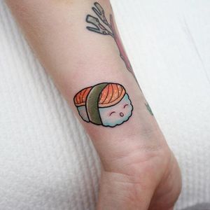 Sleepy sushi via instagram sashimi_roll_tattooing #sushi #kawaii #cute #cartoon #food #colorful #SashaMezoghlian