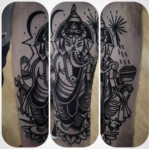 Blackwork Ganesha Tattoo by José Mendonça #BlackworkGanesha #blackwork #Ganesha #Hindu #JoseMendonca