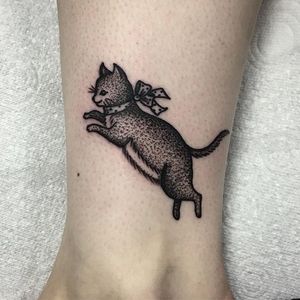 Cat Tattoo by Sarah Whitehouse #cat #cattattoo #dotworkanimal #dotwork #dotworktattoo #animal #SarahWhitehouse