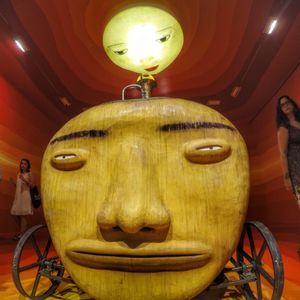 An installation made by OSGEMEOS, currently on-show at the Lehmann Maupin Gallery, NYC. #Osgemeos #ArtShare #SilenceOfTheMusic #NYC